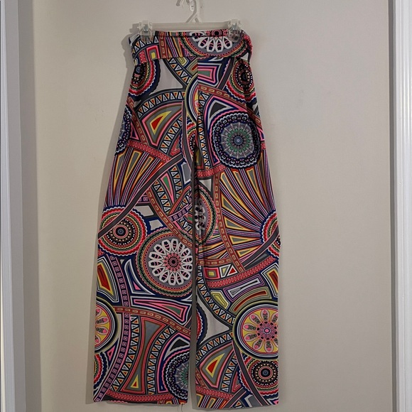 Wide-legged palazzo pants with colorful geometric patterns Size M - Picture 8 of 10